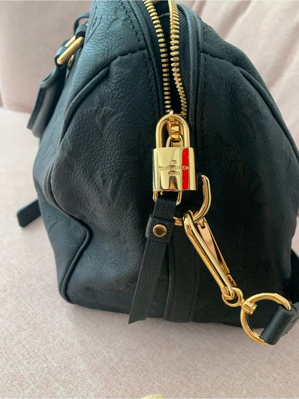 Louis Vuitton Monogram Empreinte leather speedy bandouliere 30. Never worn! - Picture 2 of 7